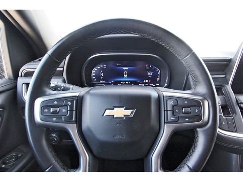Used 2024 Chevrolet Suburban LT image 9