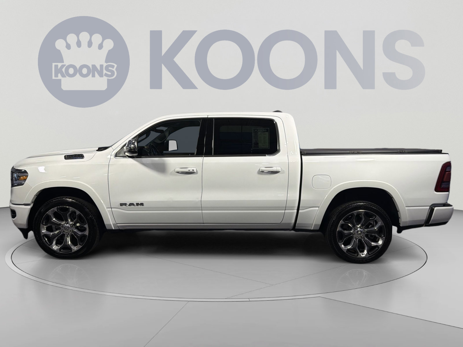 Used 2024 RAM 1500 Limited w/ Body Color Bumper Group AWD/4WD image 2