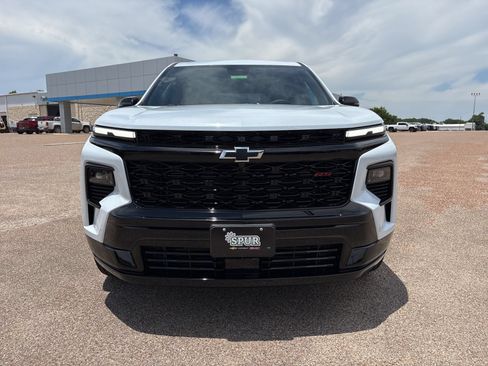 New 2026 Chevrolet Traverse RS w/ LPO, Floor Liner Package FWD image 8