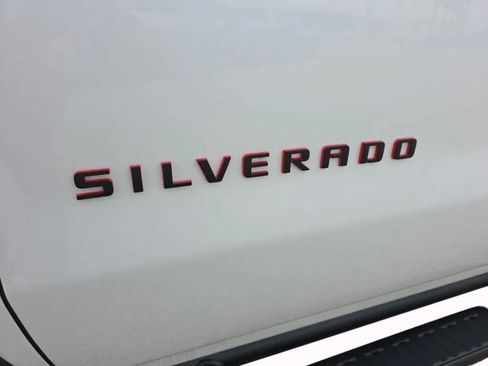 Used 2018 Chevrolet Silverado 1500 LTZ Z71 w/ Redline Edition image 9