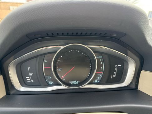 Used 2014 Volvo XC70 3.2 image 18