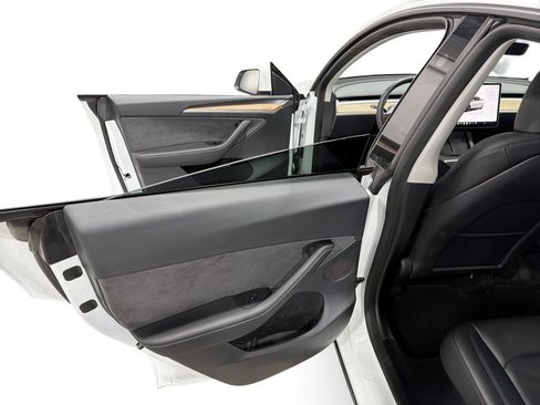 Certified 2023 Tesla Model Y Performance AWD/4WD image 10