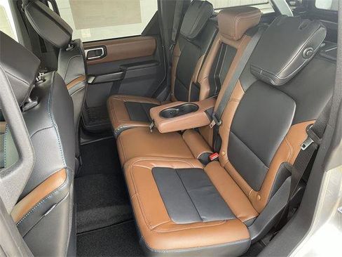 Used 2024 Ford Bronco Outer Banks w/ Sasquatch Package image 32