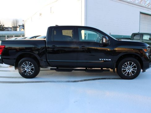 Certified 2024 Nissan Titan SV w/ SV Convenience Package image 9