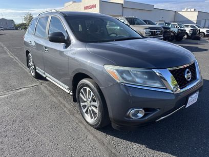 Used 2013 Nissan Pathfinder SL w/ SL Premium Pkg