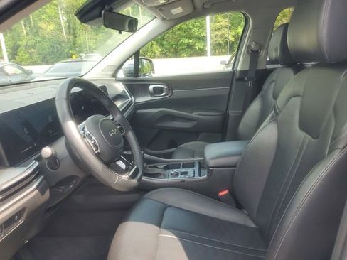 Used 2024 Kia Sorento S FWD image 16
