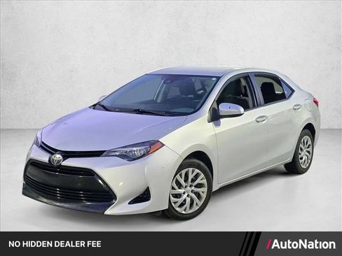 Used 2018 Toyota Corolla LE FWD image 1