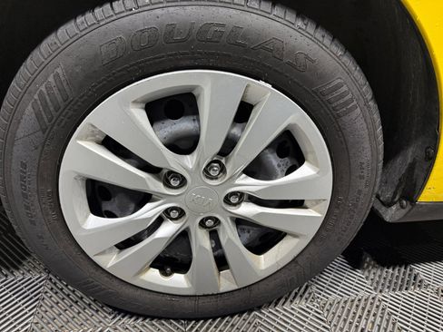 Used 2020 Kia Soul LX image 26