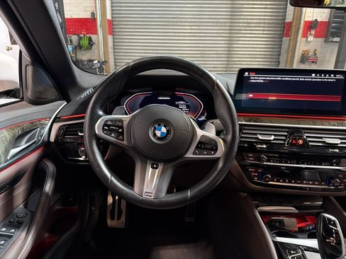 Used 2023 BMW M550i xDrive w/ Executive Package image 13