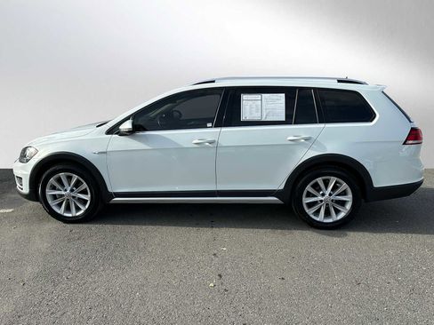 Used 2019 Volkswagen Golf Alltrack SE image 6