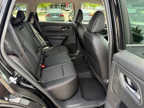 Certified 2026 Nissan Rogue SV AWD/4WD image 21