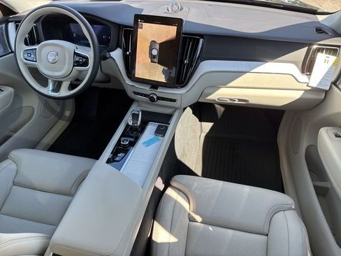 New 2026 Volvo XC60 B5 Ultra image 6