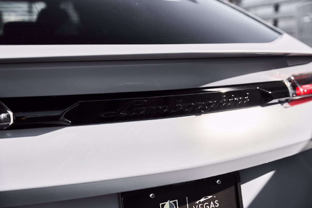 Used 2024 Lamborghini Urus S AWD/4WD image 15