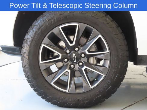 Used 2022 Chevrolet Tahoe Z71 w/ Luxury Package AWD/4WD image 29