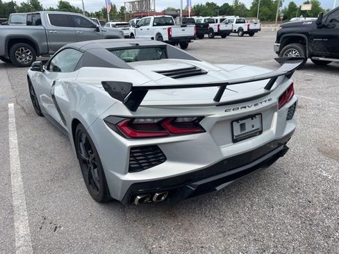 Used 2021 Chevrolet Corvette Stingray Premium Conv w/ Z51 Performance Package RWD image 10