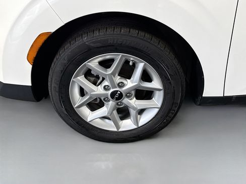 Used 2024 Kia Soul LX w/ Option Group 015 FWD image 37
