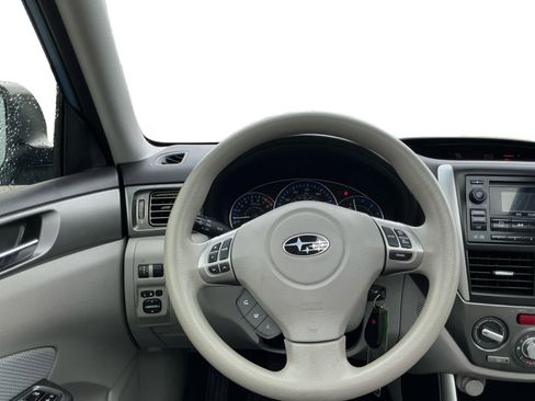 Used 2012 Subaru Forester 2.5X Premium w/ All-Weather Pkg AWD/4WD image 12