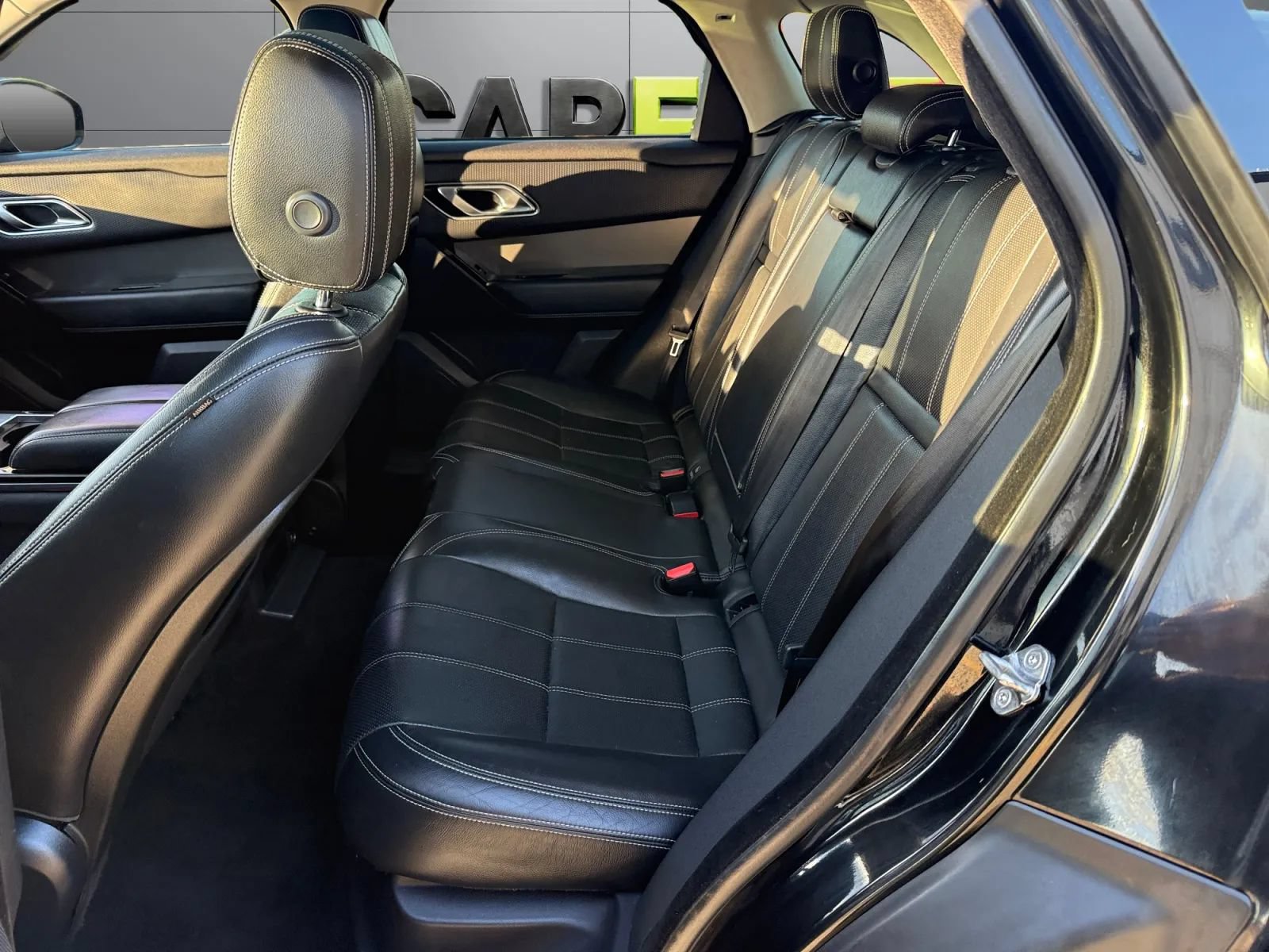 Used 2020 Land Rover Range Rover Velar S AWD/4WD image 19
