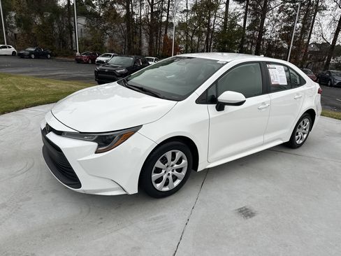 Certified 2024 Toyota Corolla LE image 5