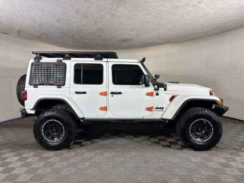 Used 2021 Jeep Wrangler Unlimited Sahara AWD/4WD image 4