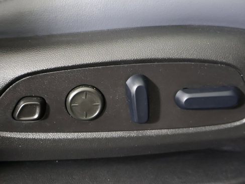 Used 2024 Buick Enclave Premium image 41