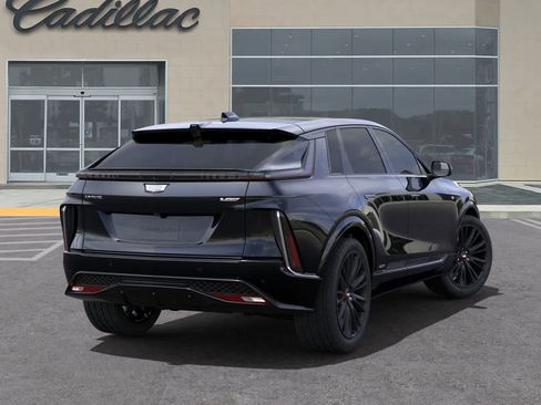 New 2026 Cadillac Lyriq V image 4