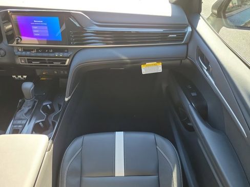 New 2026 Toyota Camry Hybrid image 17