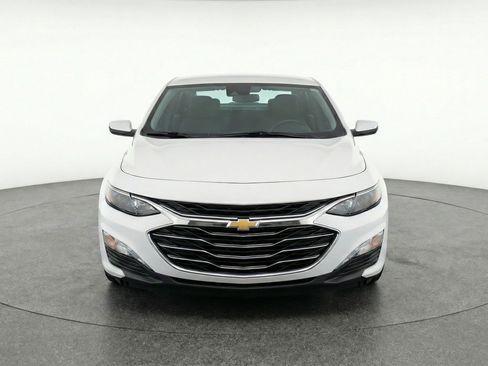 Used 2024 Chevrolet Malibu LT image 2