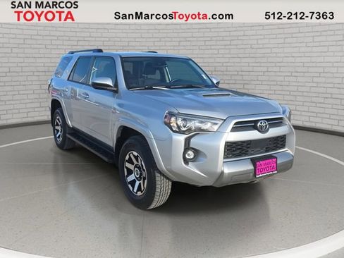Used 2022 Toyota 4Runner TRD Off-Road image 3