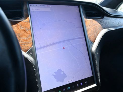 Used 2021 Tesla Model X Long Range AWD/4WD image 19