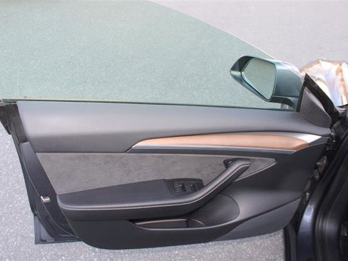 Used 2021 Tesla Model 3 Long Range image 10