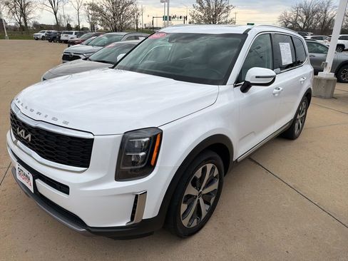 Used 2022 Kia Telluride EX w/ EX Premium Package image 26