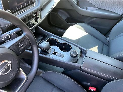 Used 2023 Nissan Rogue S AWD/4WD image 14