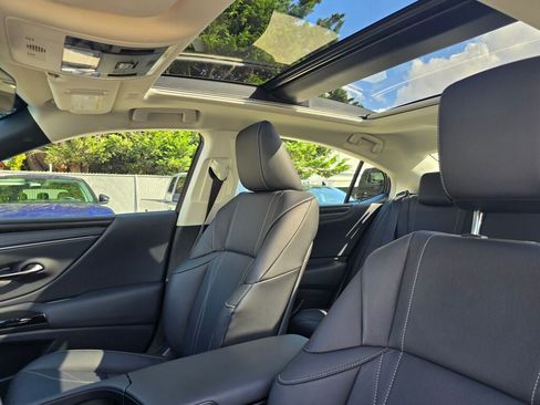 Used 2025 Lexus ES 350 w/ Accessory Package (Z1) FWD image 21
