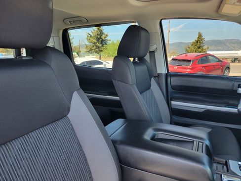 Used 2016 Toyota Tundra SR5 AWD/4WD image 19