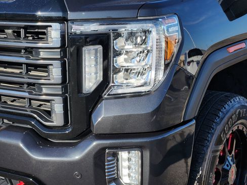 Used 2020 GMC Sierra 2500 AT4 w/ AT4 Premium Package image 11