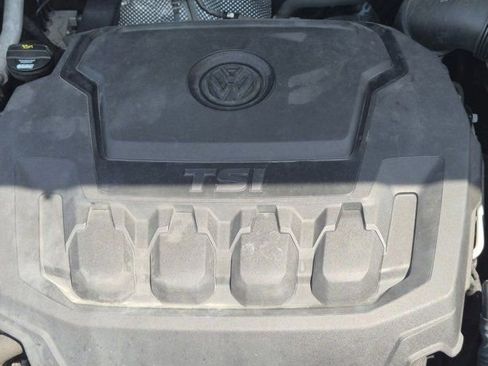 Used 2018 Volkswagen Tiguan S FWD image 22
