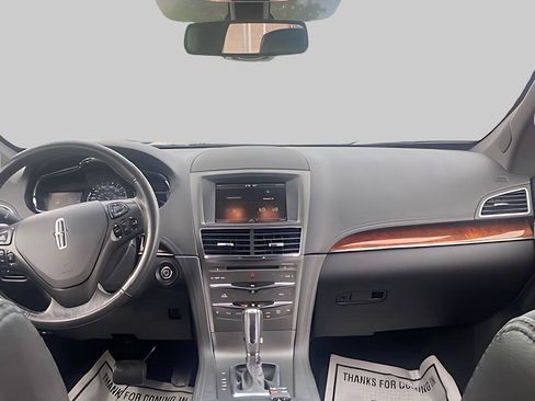 Used 2015 Lincoln MKT AWD image 15
