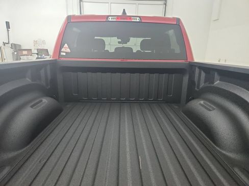 New 2026 RAM 1500 4x4 Crew Cab image 29