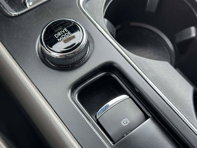 Used 2023 Lincoln Corsair AWD w/ Equipment Group 101A image 40
