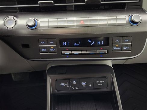 Certified 2025 Hyundai Kona SEL image 21