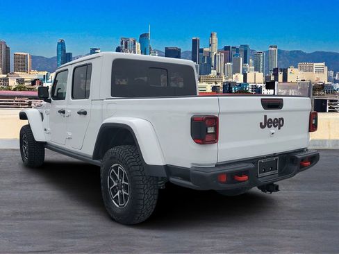 New 2025 Jeep Gladiator Rubicon image 5