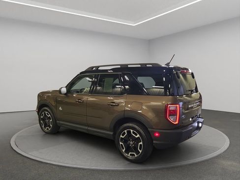 Used 2022 Ford Bronco Sport Outer Banks w/ Tech Package AWD/4WD image 3