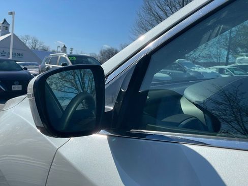 Certified 2024 Nissan Murano SV image 25