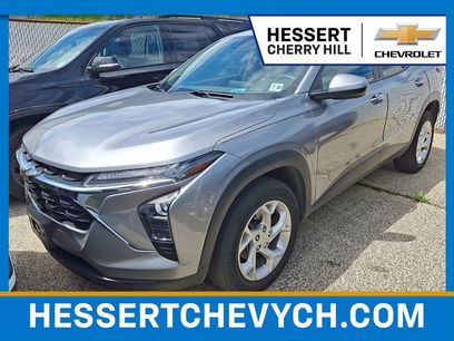 Used 2025 Chevrolet Trax LS w/ LS Convenience Package