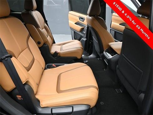 New 2025 Nissan Armada SL w/ Captain's Chari Seat Package image 22
