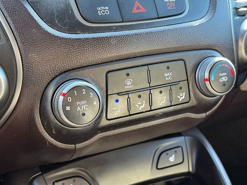 Used 2015 Hyundai Tucson SE image 36