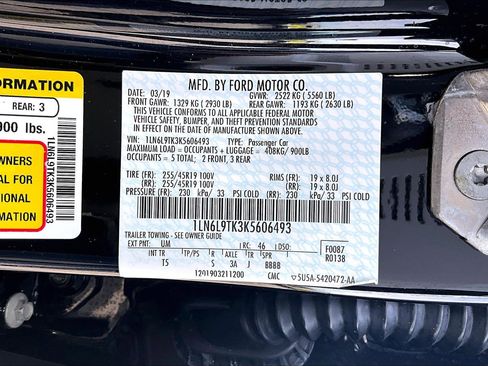 Used 2019 Lincoln Continental Select image 19