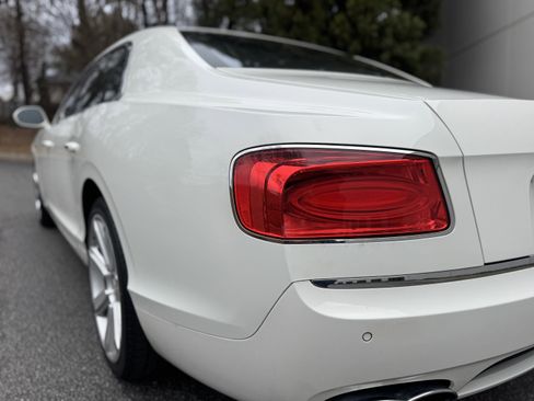 Used 2016 Bentley Flying Spur V8 image 39