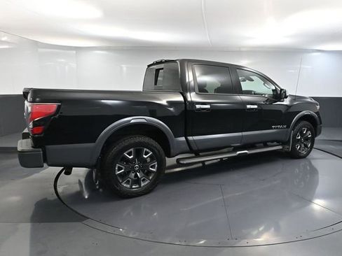 Used 2021 Nissan Titan Platinum Reserve w/ Moonroof Package image 6
